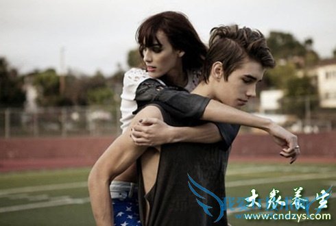 Ů�˹�����ʮΪ�ζ�������ǣ�(9)