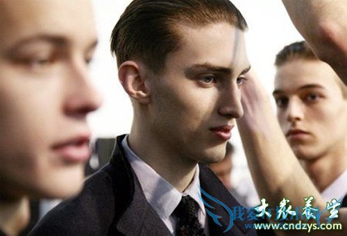 16����ϰ�������˸�����  (5)