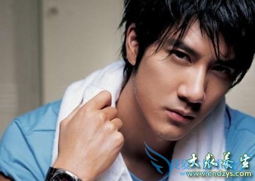 ��ʿ����˪  