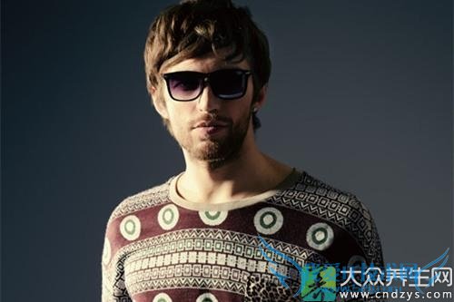 ���Գ�����������ǿ����˥��(1)