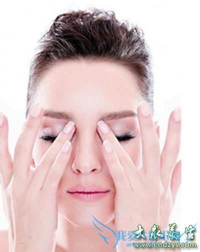 ��HOT���ݻ�������  ����һƿ��ױˮ��N���÷�(1)