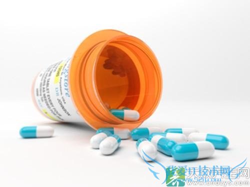 ��8����Ϊ�����˺����˵���(1)