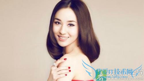  ����Ů��Ƥ���׵�ʳ�Ʒ���ȫ