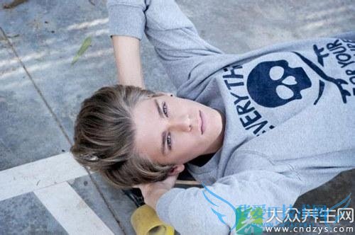 ������Խ��������Խǿ�������(1)