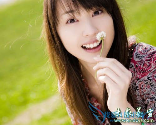 ��Ѫ�Ǻ�ɫ��