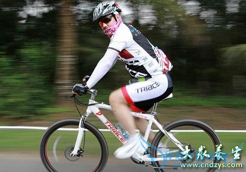 ���˱������������˶� ����˯����������ֳ����(4)