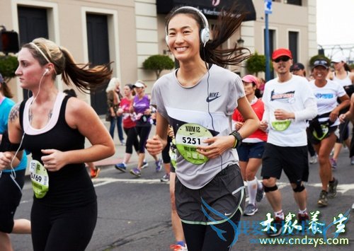 ���˱������������˶� ����˯����������ֳ����(2)