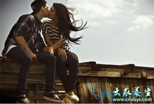 ���أ����˲�Ը͸¶��������(6)