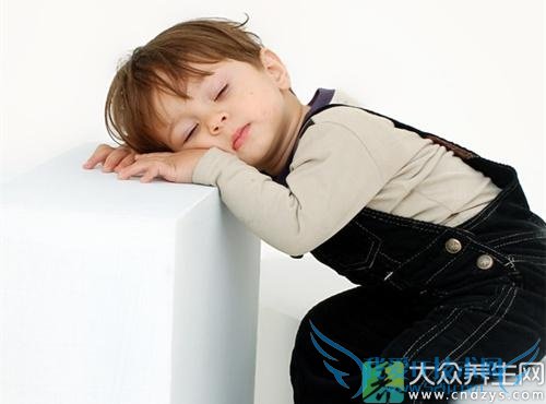 С����˯��ĥ��