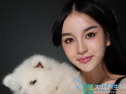 ���ֻ�����Ů����ʹ�ĸ��Ʋ�(1)