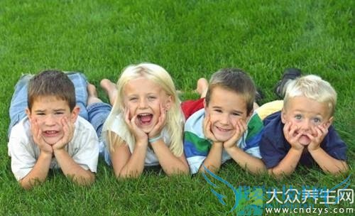 ��ͯ�����Ľ׶��׻�����(4)