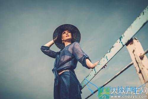 Ů��������������Ϊ������(1)