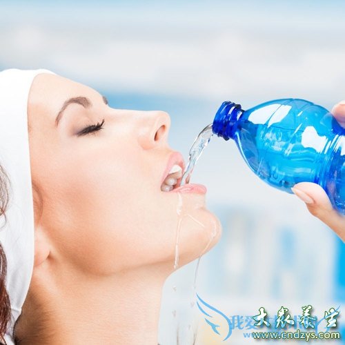 13��ϸ����סŮ����������(3)