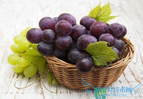 ����ʱ�С�����Ů�����ڵ���(1)