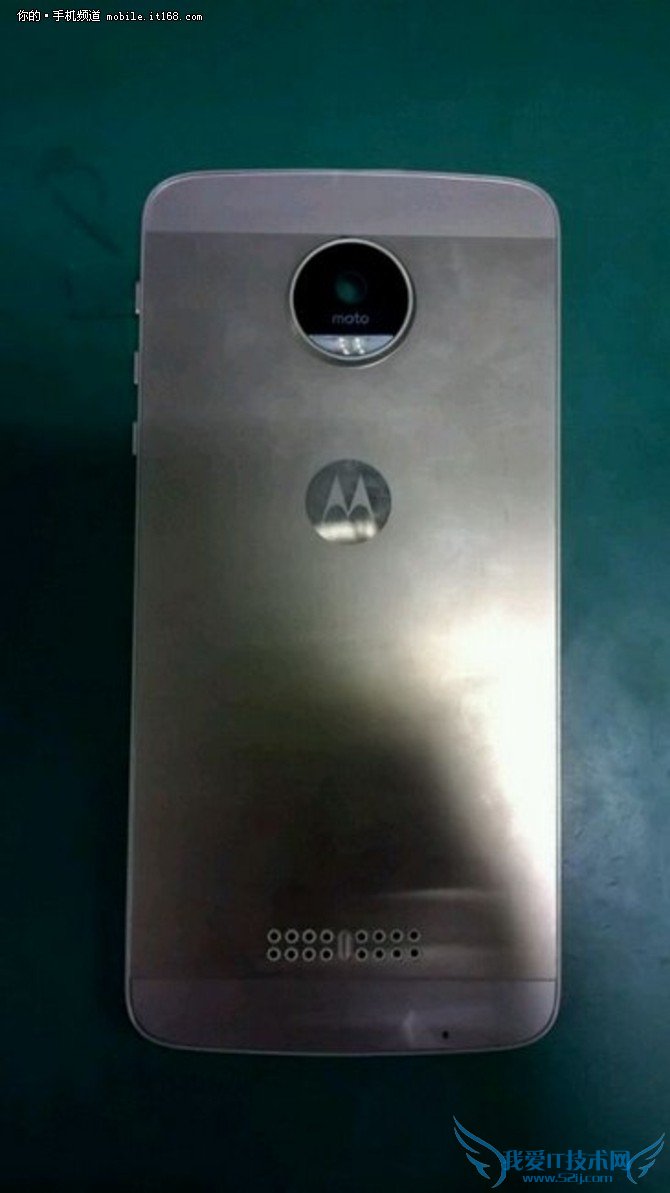 惊现散热铜管Moto X四代再爆照