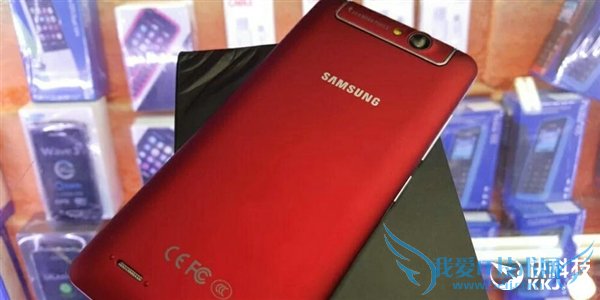 三星GALAXY A9真机曝光:旋转摄像头