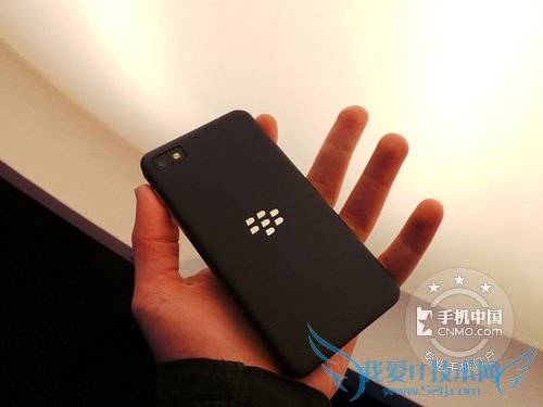 黑莓Z10 背面图