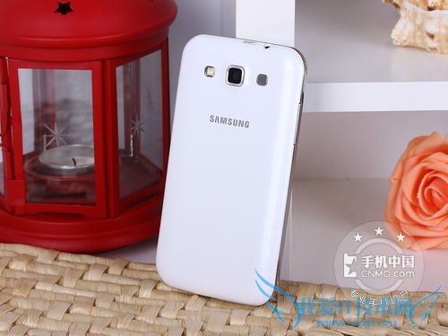 图为:三星I869(Galaxy Win)