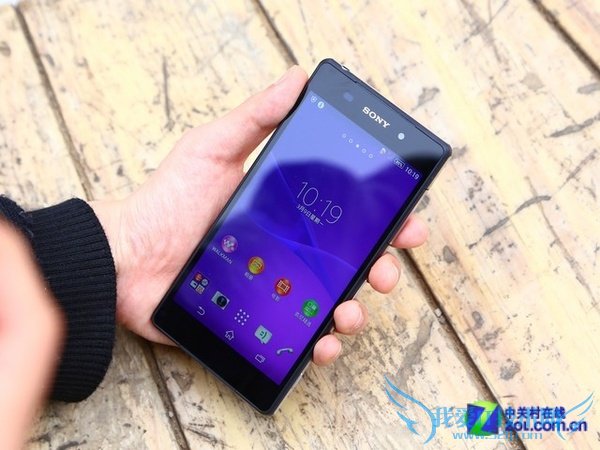 图为联通3G版索尼Xperia Z2