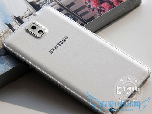 图为:三星GALAXY Note 3 N9006 手机背面