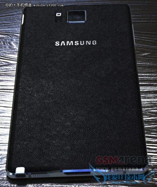 ▲背面的材质效果也与此前不同