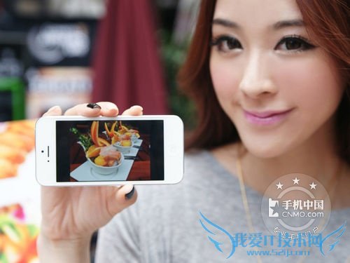 苹果iPhone 5正面图