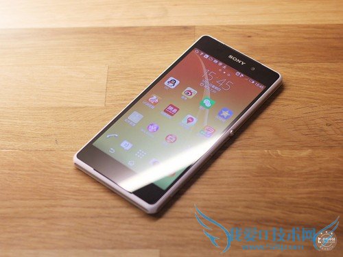 索尼Xperia Z2正面图