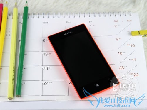 图为 诺基亚525