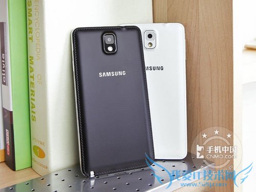 三星GALAXY Note 3 N9006 背面图