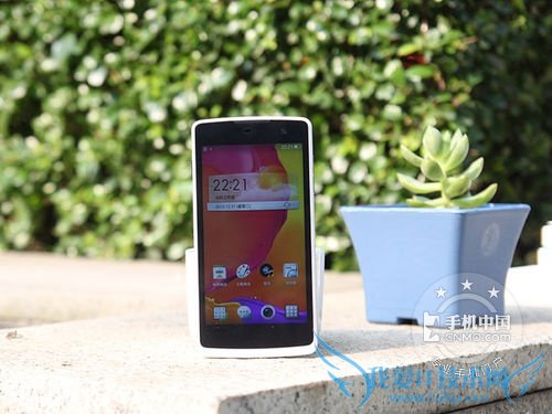 图为:OPPO R2017 手机正面
