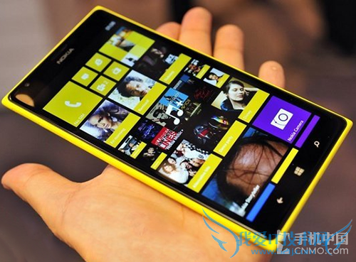 诺基亚Lumia 1520正面