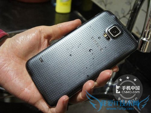 图为:三星GALAXY S5(G9009D/电信版)