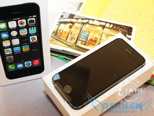 图为 苹果iPhone 5s 正面