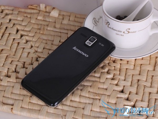 图为 联想手机A8