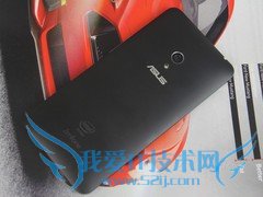 图为 华硕ZenFone 5