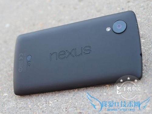 LG Nexus 5 背面图