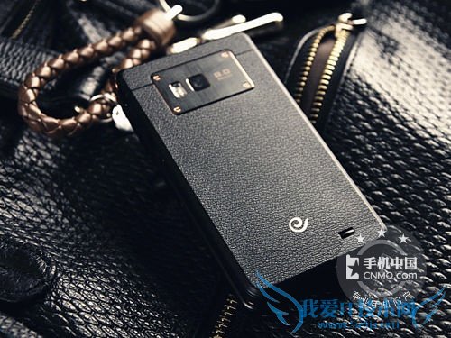 图为:三星W2013 摄像头