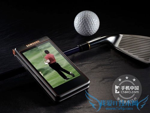 图为:三星W2013 正面