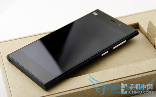 小米3(电信版)正面图