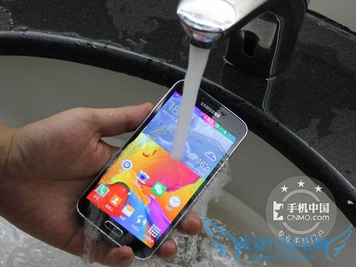 图为 三星GALAXY S5