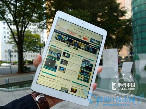 图为:苹果iPad Air 正面