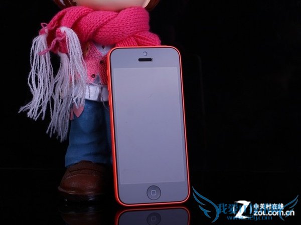 图为 苹果iPhone5C