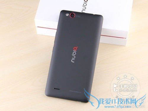 nubia Z7背面图