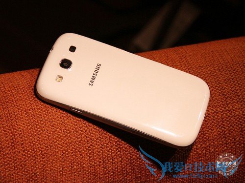 三星GALAXY S3(I9300)背面图
