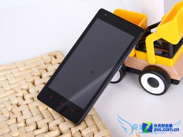 图为 小米红米1S(图片仅供参考)