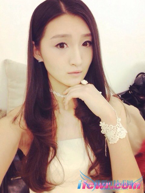 非诚勿扰4号女嘉宾刘杰照片