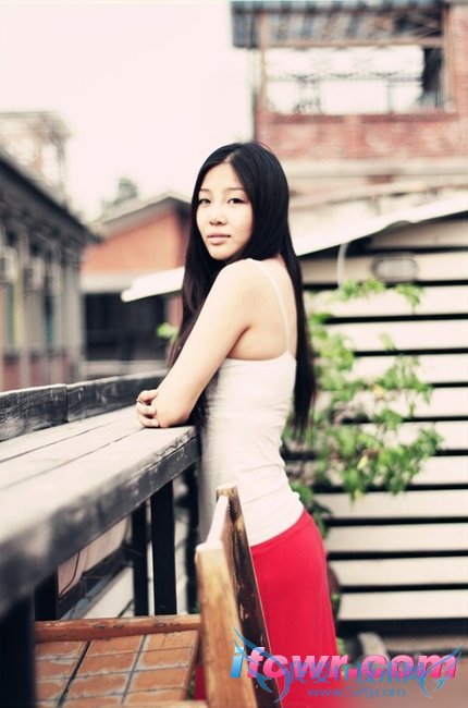 非诚勿扰21号女嘉宾吕菁照片