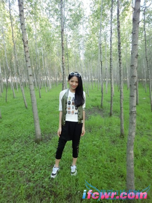 非诚勿扰9号女嘉宾李晓磊照片