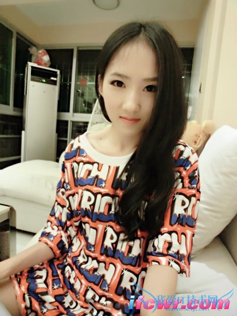 非诚勿扰9号女嘉宾李晓磊照片