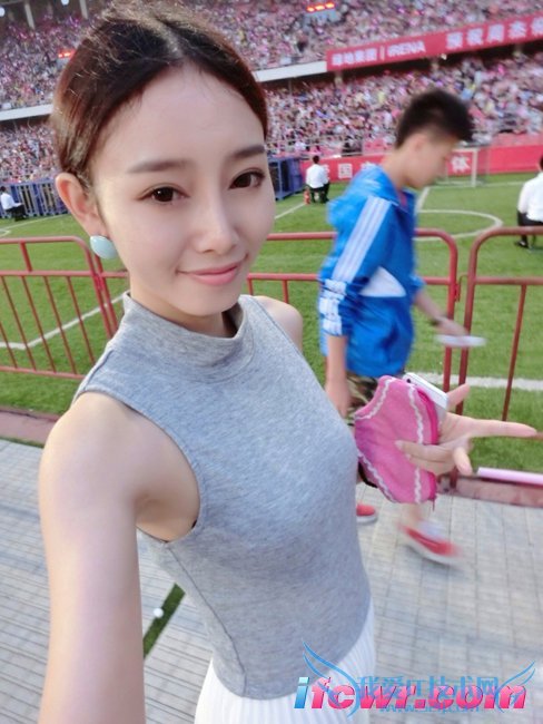 非诚勿扰17号女嘉宾王颖照片